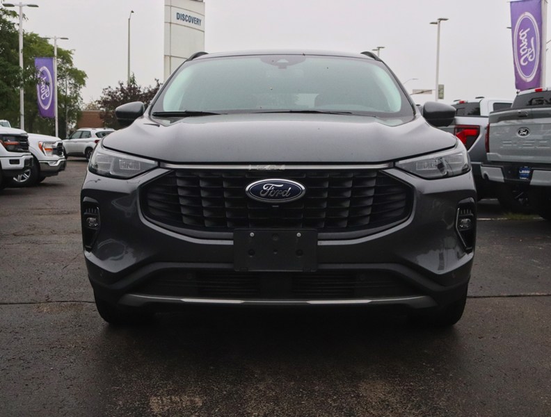 2023 Ford Escape Platinum | AWD | 2.0L | TOW | 360 | NAV | ADPTV CR
