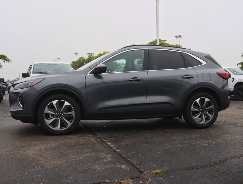 2023 Ford Escape Platinum | AWD | 2.0L | TOW | 360 | NAV | ADPTV CR