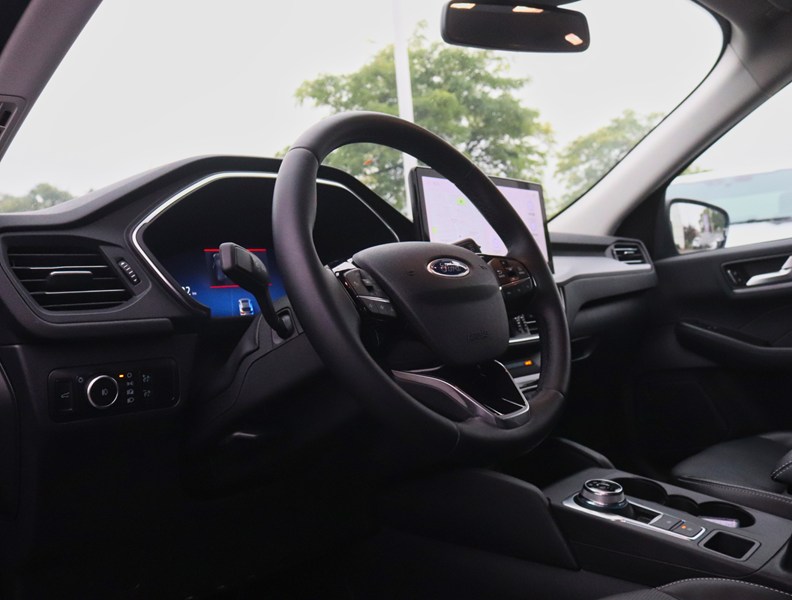 2023 Ford Escape Platinum | AWD | 2.0L | TOW | 360 | NAV | ADPTV CR