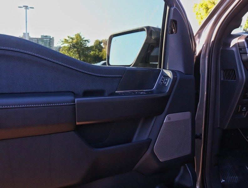 2026 Ford F-150 LARIAT | 4X4 | 3.5L | 501A | BLK PK | ROOF