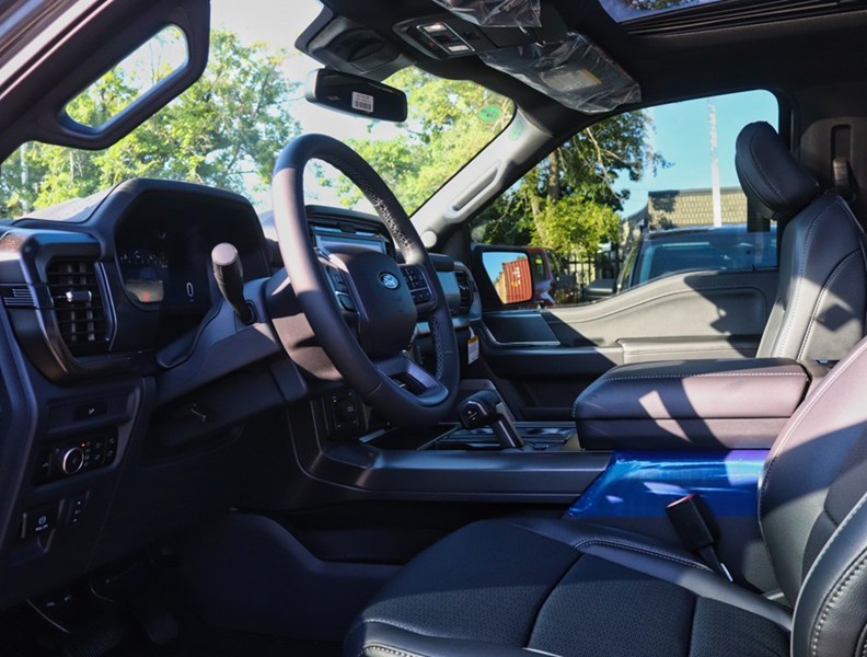 2026 Ford F-150 LARIAT | 4X4 | 3.5L | 501A | BLK PK | ROOF