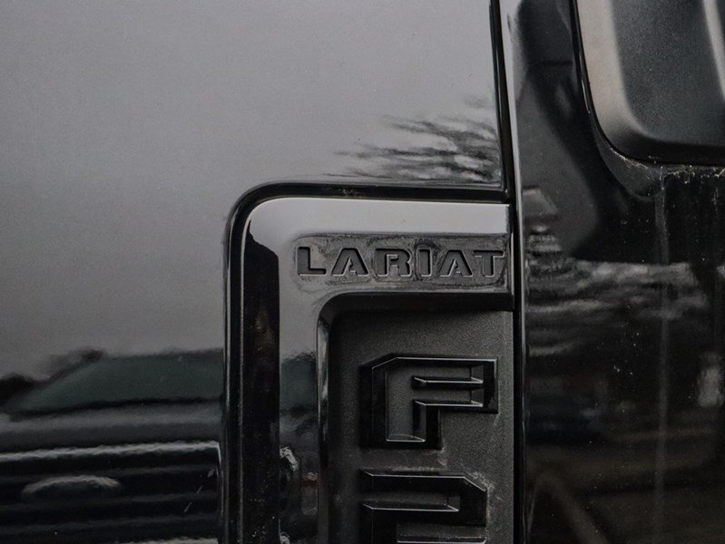 2022 Ford F-250 LARIAT | 4X4 | 7.3L | BLK PK | ROOF | FX4 | 20s