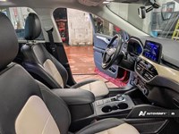 2022 Ford Escape Titanium Hybrid AWD