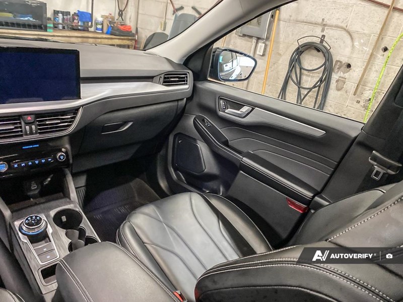 2025 Ford Escape Platinum AWD