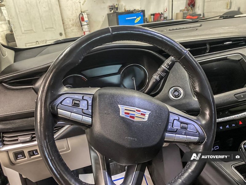 2020 Cadillac XT4 AWD 4dr Premium Luxury