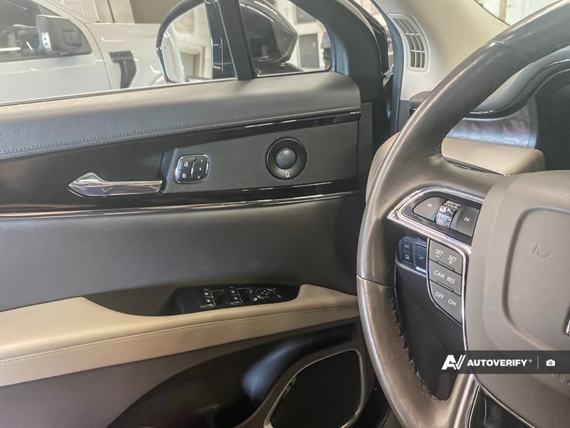 2022 Lincoln Nautilus Reserve AWD