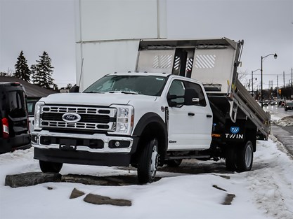 2026 FORD SUPER DUTY F-550 DRW XLT 4WD Crew Cab 179" WB 60" CA