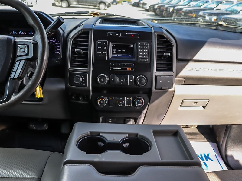 2019 Ford F-450 XL 4WD Crew Cab 8' Box
