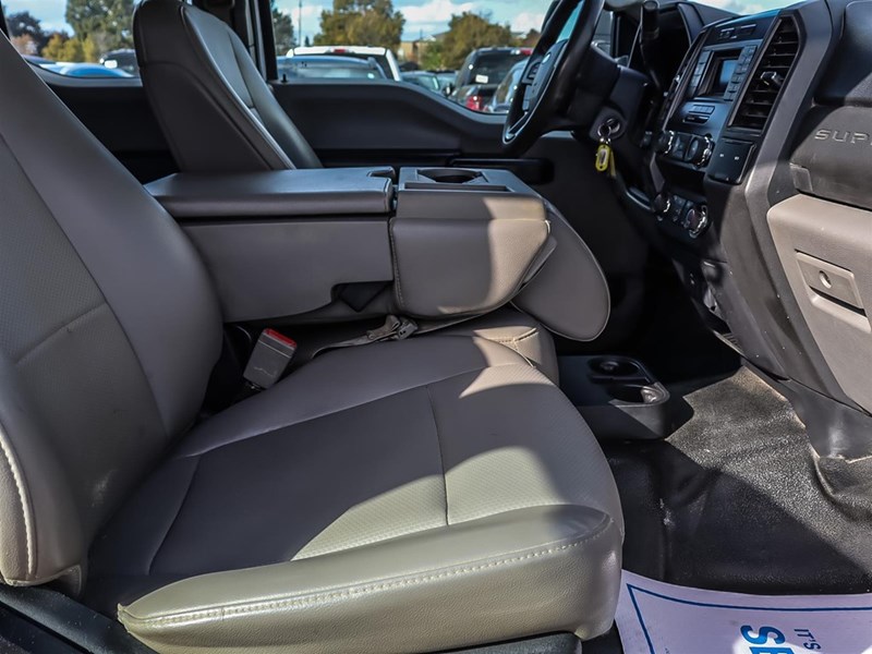 2019 Ford F-450 XL 4WD Crew Cab 8' Box