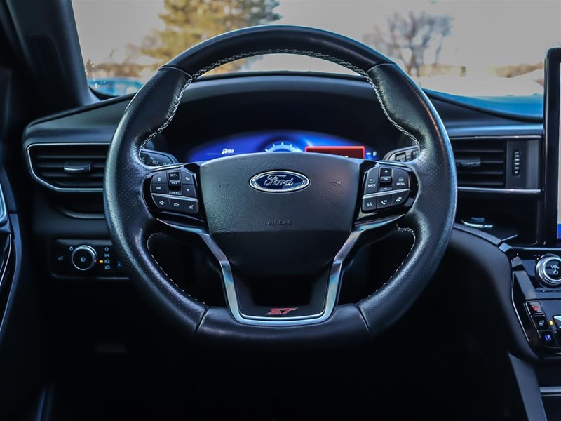 2022 Ford Explorer ST 4WD/ PRM,TECH PCKG