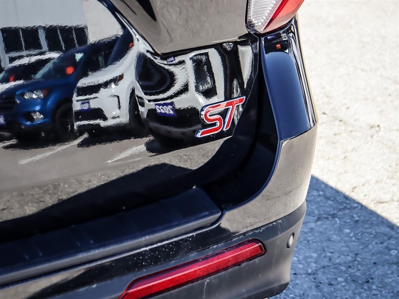 2022 Ford Explorer ST 4WD