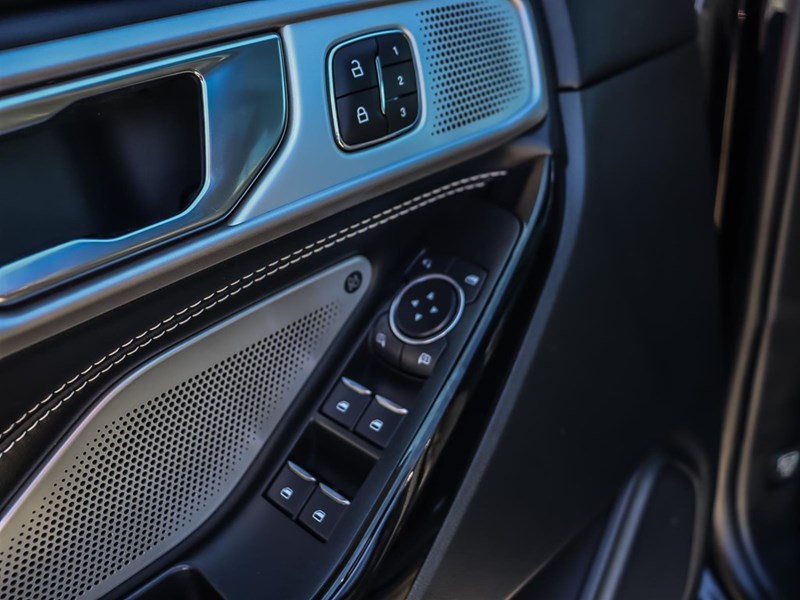 2022 Ford Explorer ST 4WD