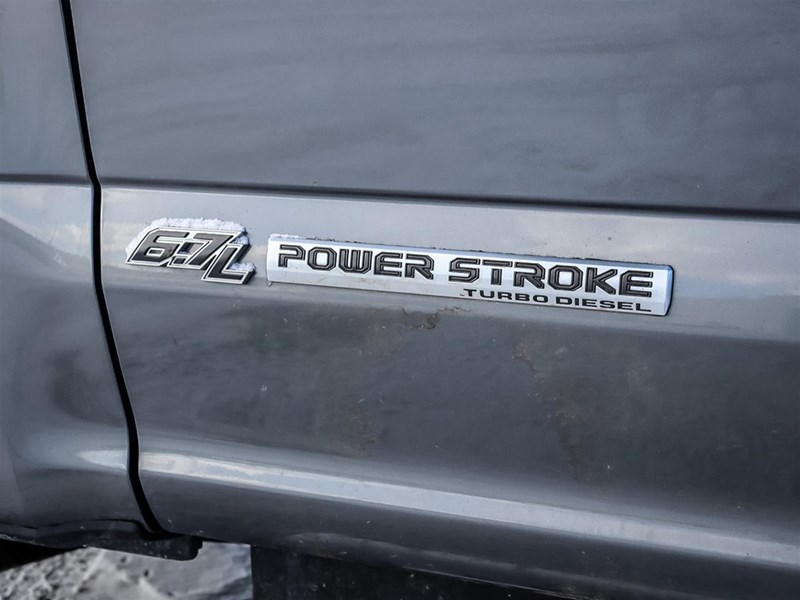 2022 Ford F-250 XLT 4WD Crew Cab 6.75' Box