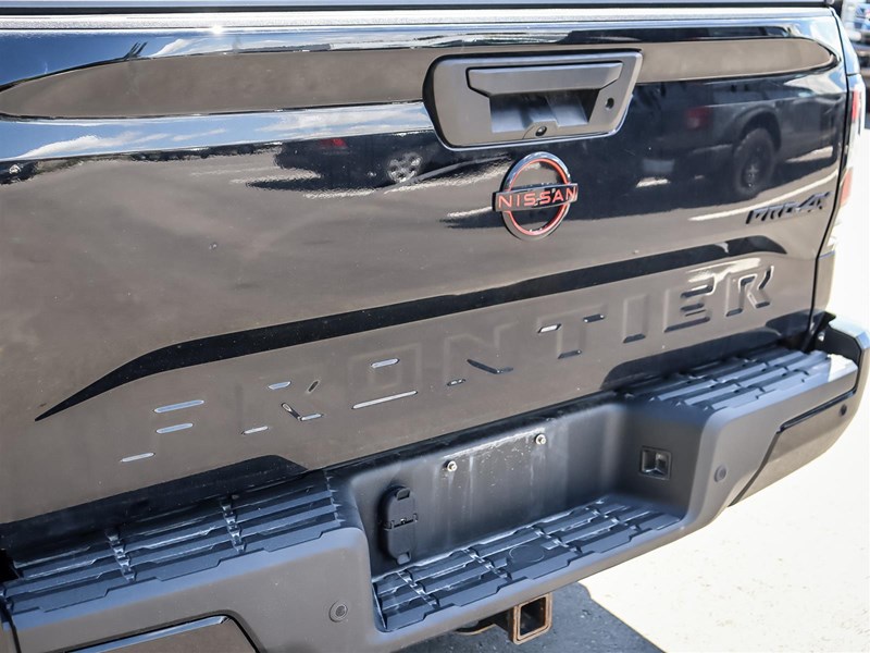 2023 Nissan Frontier Crew Cab PRO-4X Standard Bed 4x4
