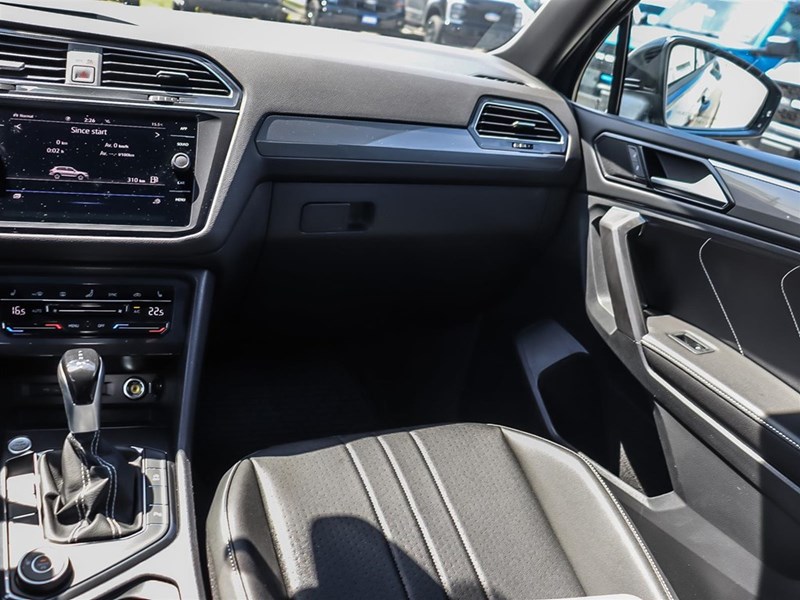 2023 Volkswagen Tiguan Comfortline R-Line Black Edition 4MOTION