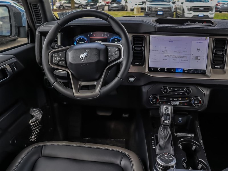 2025 Ford Bronco Outer Banks 4 Door 4x4