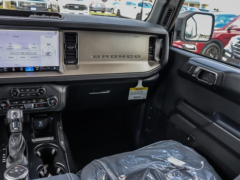 2025 Ford Bronco Outer Banks 4 Door 4x4