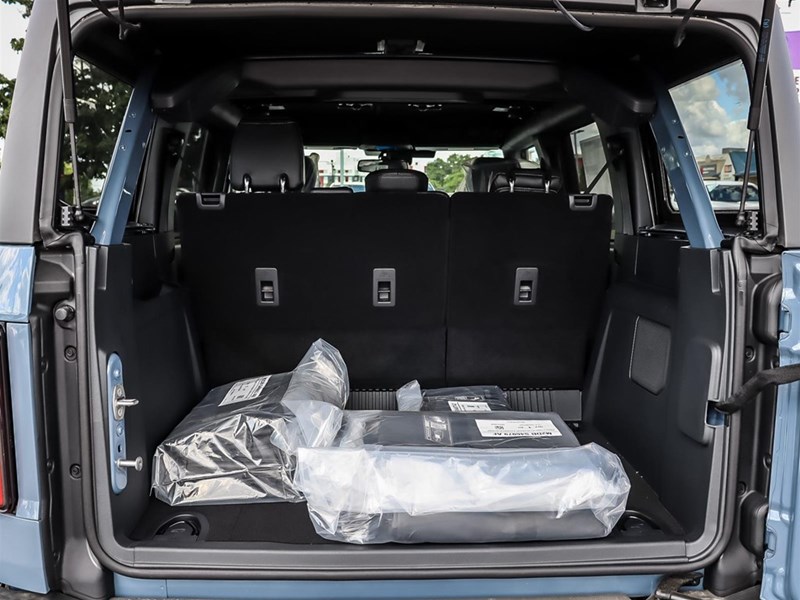 2025 Ford Bronco Outer Banks 4 Door 4x4