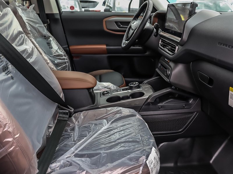 2025 Ford Bronco Sport Outer Banks 4x4