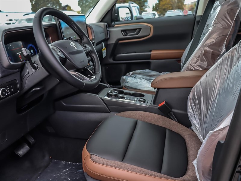 2025 Ford Bronco Sport Outer Banks 4x4