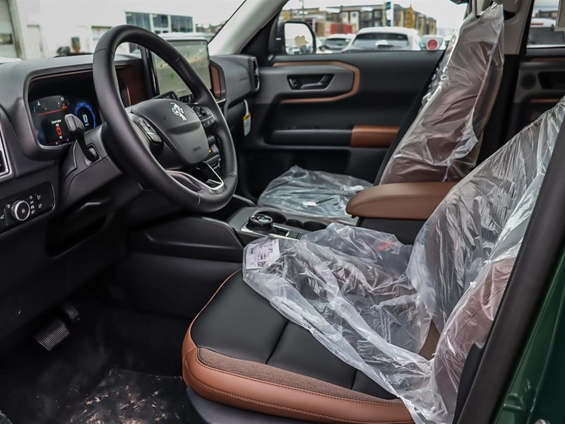 2025 Ford Bronco Sport Outer Banks 4x4