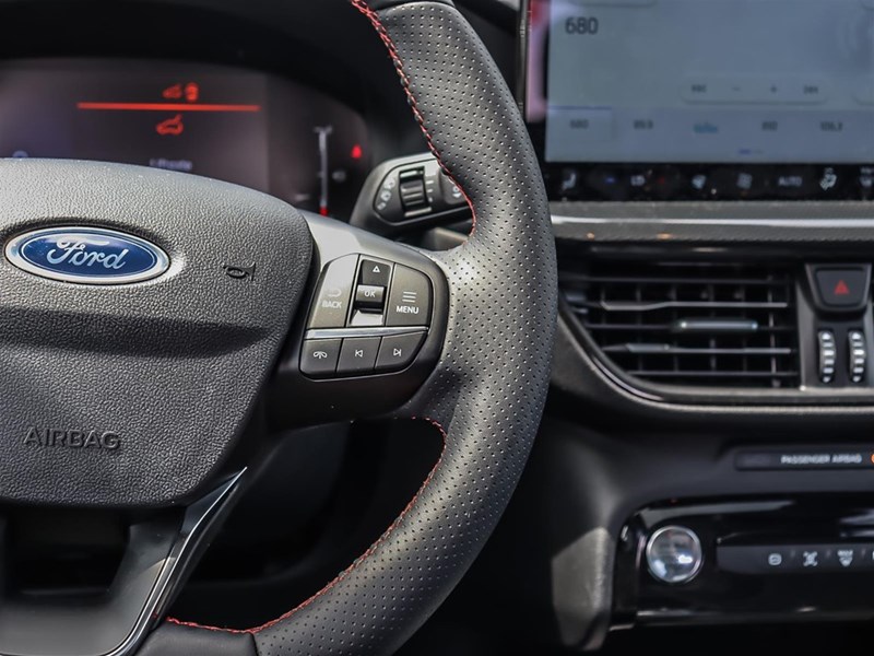 2025 Ford Escape ST-Line AWD HEV