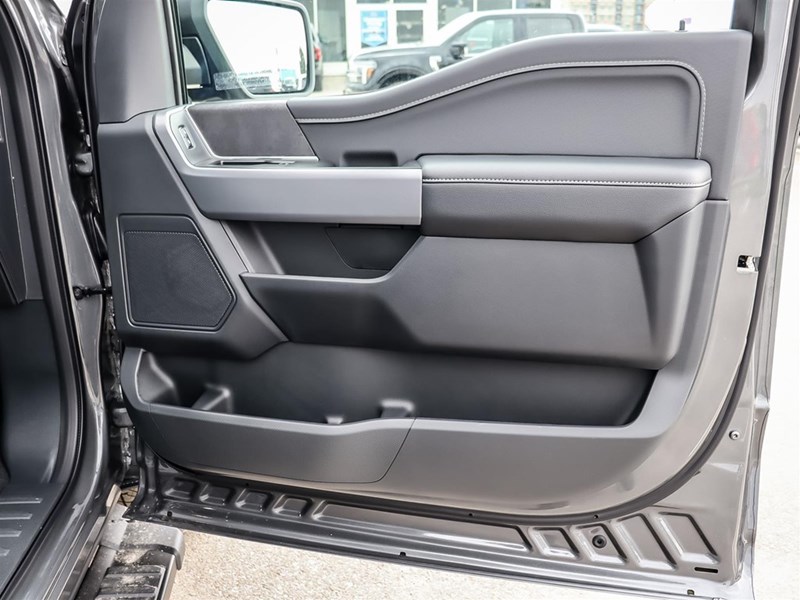 2025 Ford F-150 XLT 4WD SuperCrew 5.5' Box