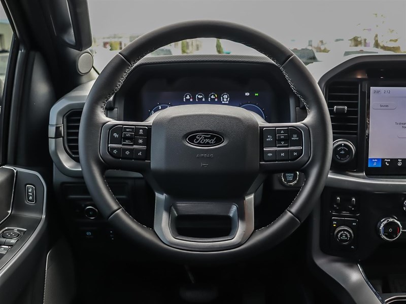 2025 Ford F-150 XLT 4WD SuperCrew 5.5' Box