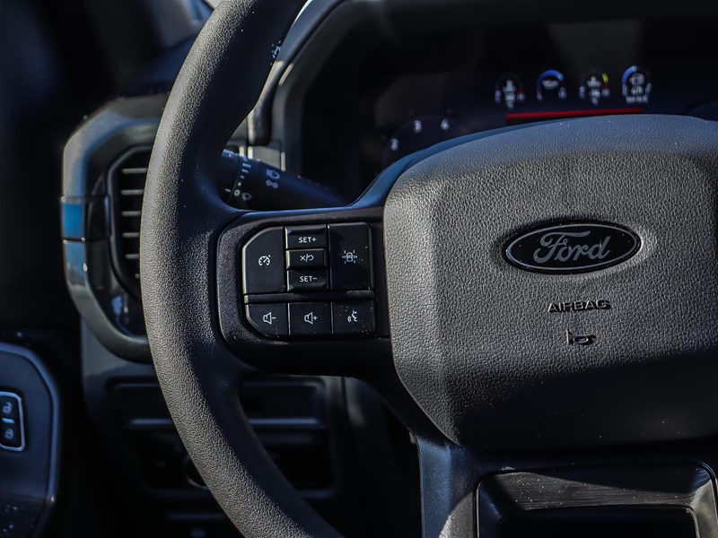 2025 Ford F-150 STX 4WD SuperCrew 5.5' Box