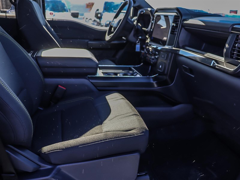 2025 Ford F-150 STX 4WD SuperCrew 5.5' Box