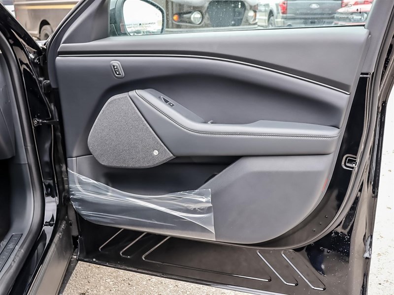 2025 Ford Mustang Mach-E Premium AWD