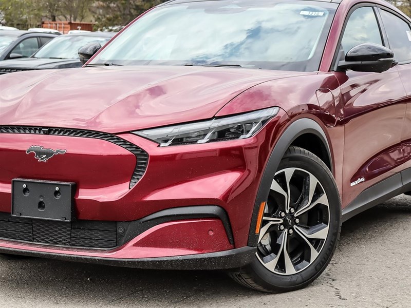 2025 Ford Mustang Mach-E Select AWD