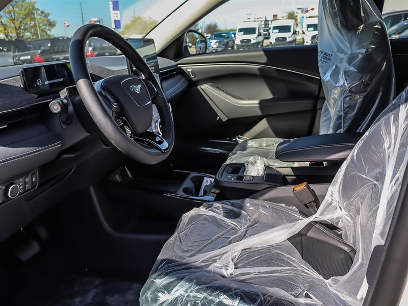 2025 Ford Mustang Mach-E Premium AWD