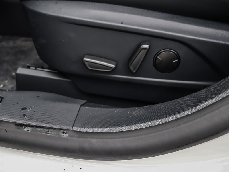 2025 Ford Mustang Mach-E Premium AWD