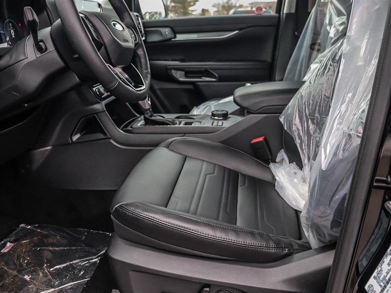 2025 Ford Ranger LARIAT 4WD SuperCrew 5' Box