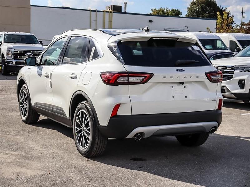 2026 Ford Escape PHEV FWD