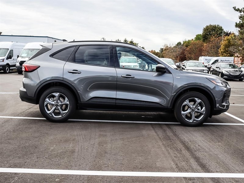 2026 Ford Escape ST-Line AWD