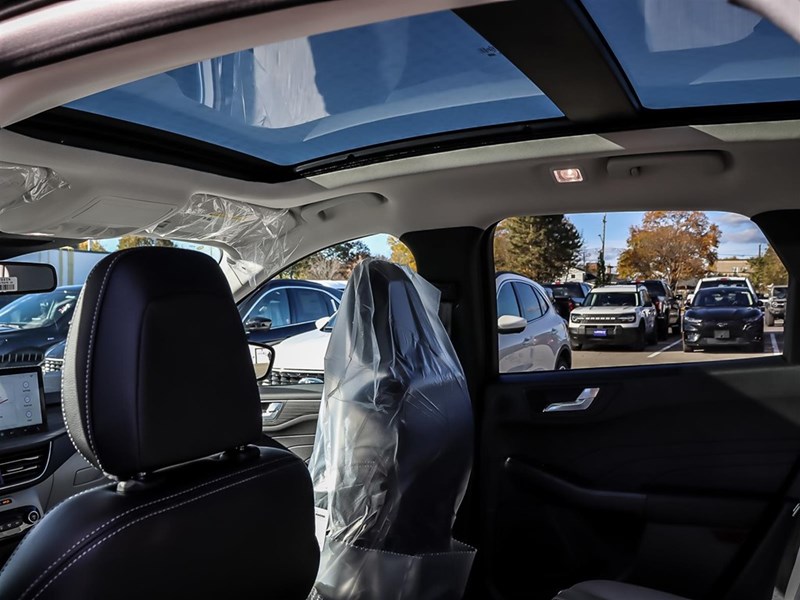 2026 Ford Escape Platinum AWD