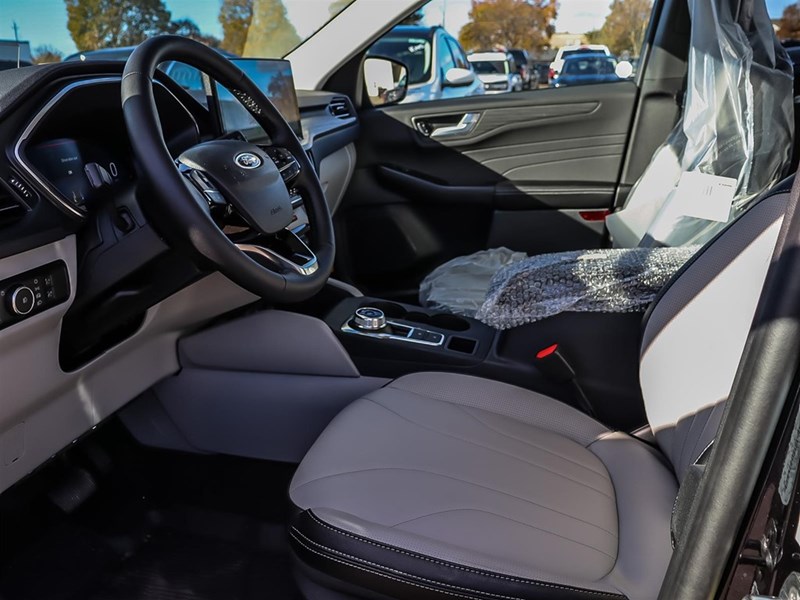 2026 Ford Escape Platinum AWD