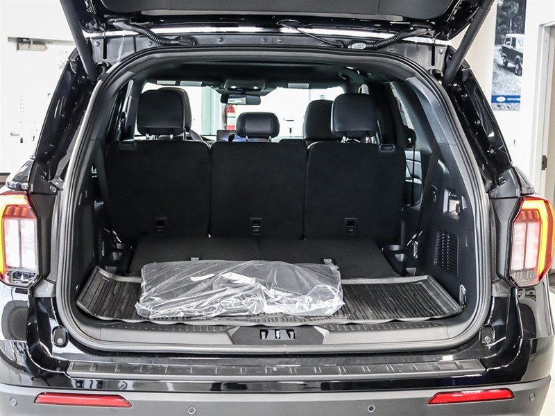 2026 Ford Explorer ST 4WD