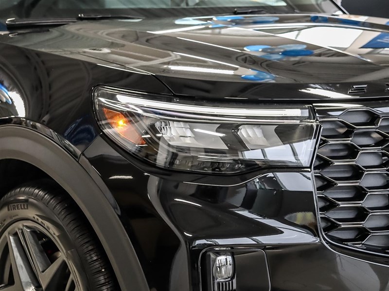 2026 Ford Explorer ST 4WD