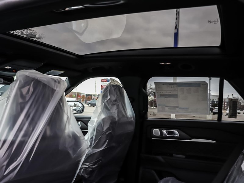 2026 Ford Explorer Platinum 4WD