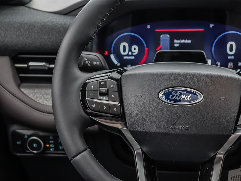 2026 Ford Explorer Platinum 4WD