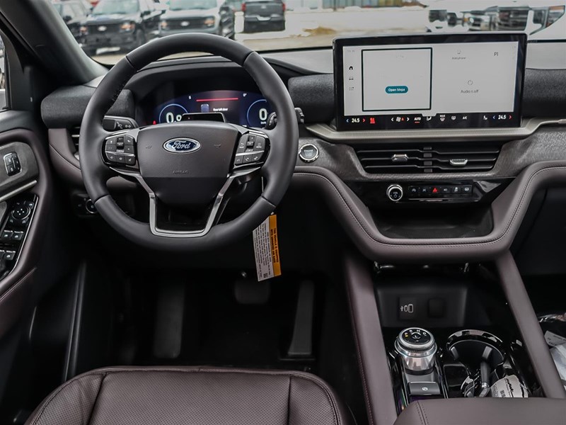 2026 Ford Explorer Platinum 4WD