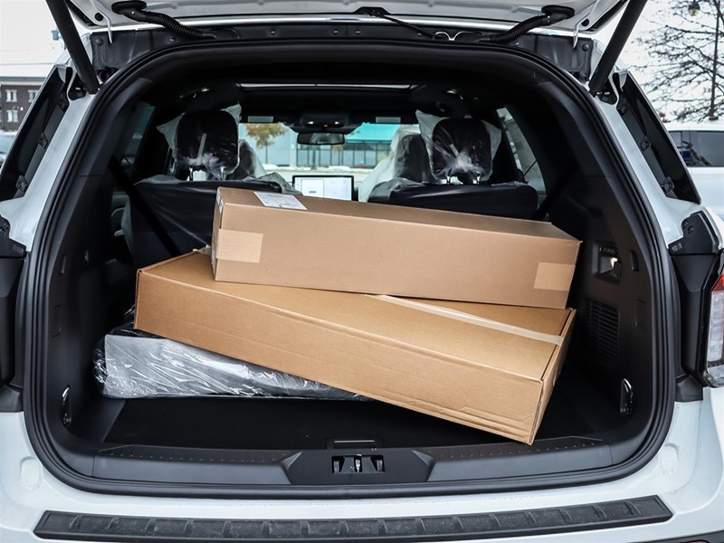 2026 Ford Explorer Platinum 4WD