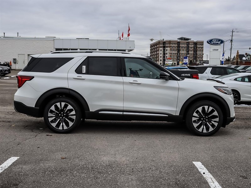 2026 Ford Explorer Platinum 4WD