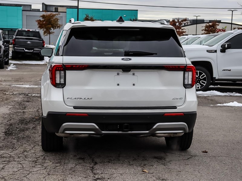 2026 Ford Explorer Platinum 4WD