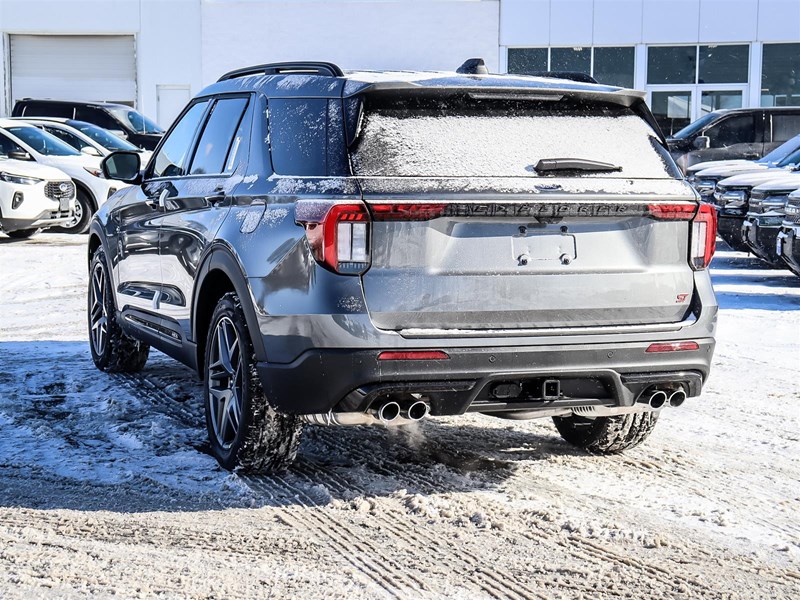 2026 Ford Explorer ST 4WD