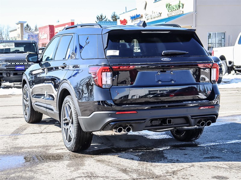 2026 Ford Explorer ST 4WD