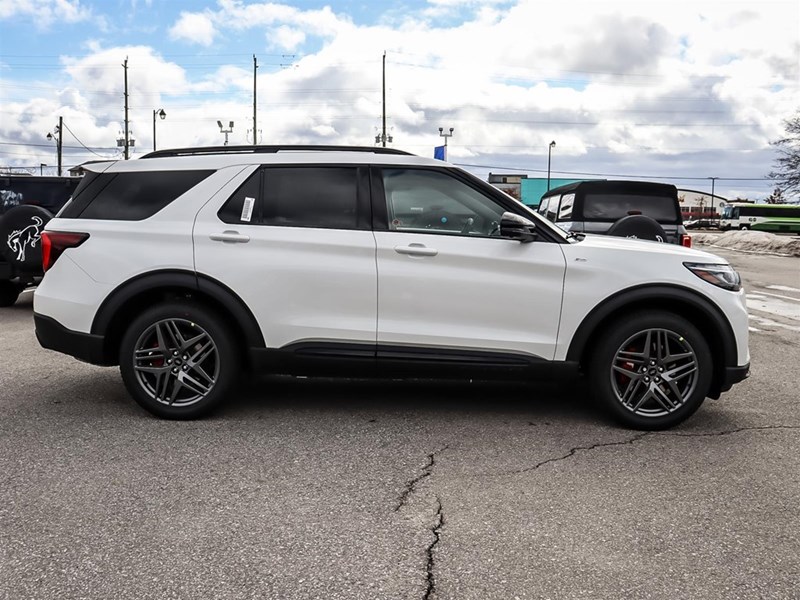 2026 Ford Explorer ST-Line 4WD
